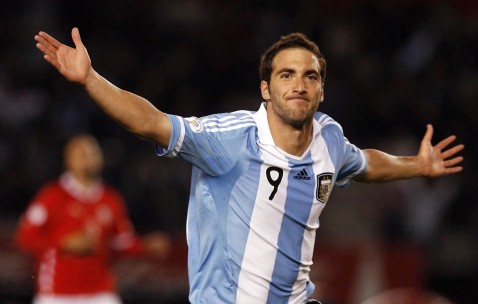 世界杯热门比分-三狮军团青春风暴正盛，伤病疑云笼罩征程